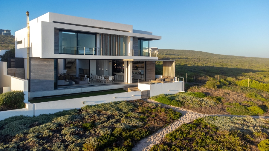 6 Bedroom Property for Sale in Yzerfontein Western Cape